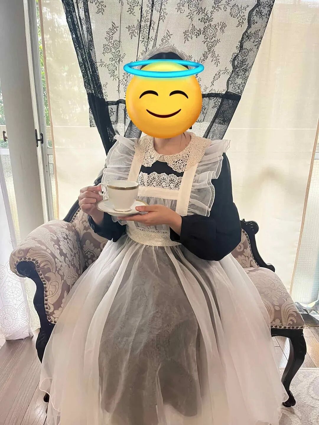 女仆咖啡厅让顾客花钱当女仆,员工享受帝王待遇!但这位大叔,你是来干啥的...(组图) - 13