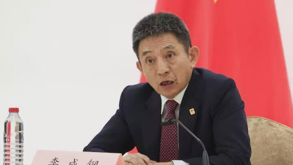 李成钢被免驻世贸代表职务,贝森特曾批评其“失控“(图) - 1