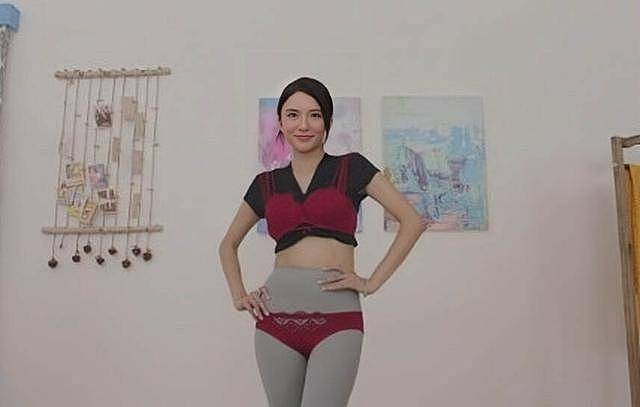 TVB女星拍亲热戏，靠男演员双手遮住重要部位防走光（组图） - 7
