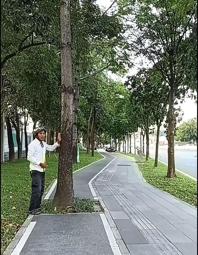深圳“多管局局长”两年发千余条视频反映城市环境问题，“每次都被秒整改”，官方回应（组图） - 1
