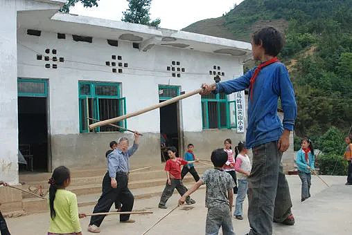 中国外交官退休后杳无音信，10年后揭开谜底（组图） - 27