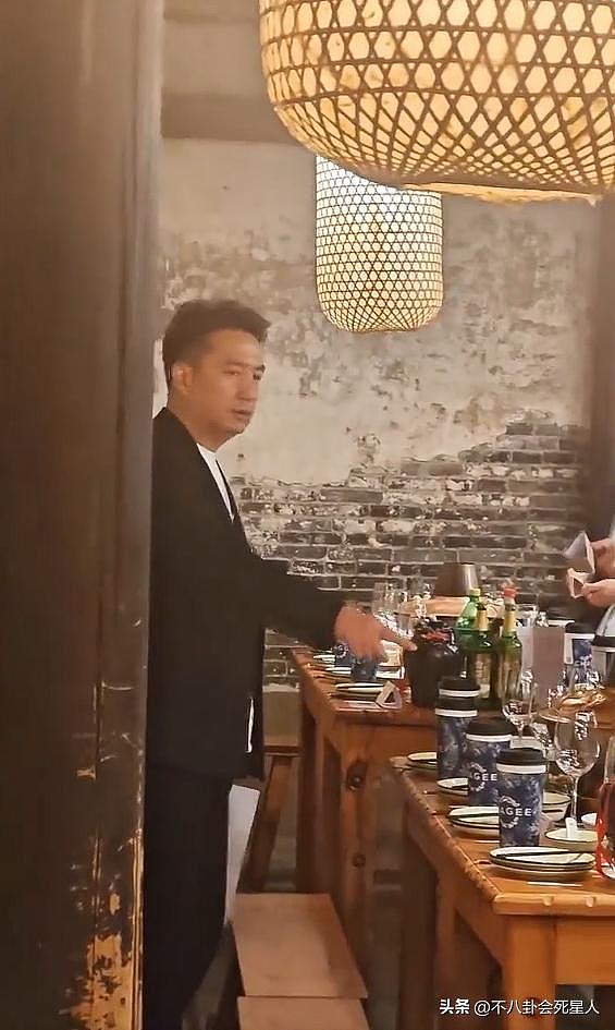 乌镇大佬聚餐:童谣素颜出众,黄磊孙莉夫妻敬酒(组图) - 3