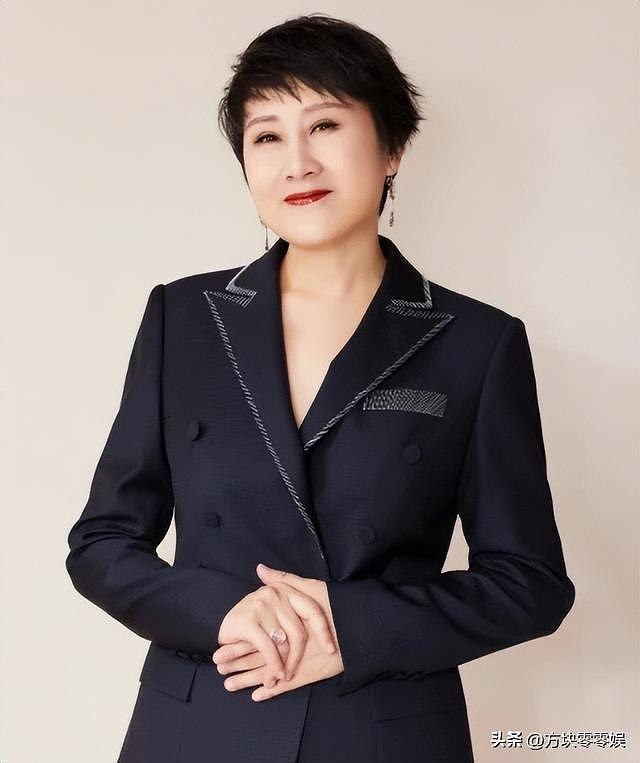 张凯丽34岁嫁给作家，和丈夫相爱30年，偏偏生了个不省心的女儿（组图） - 18