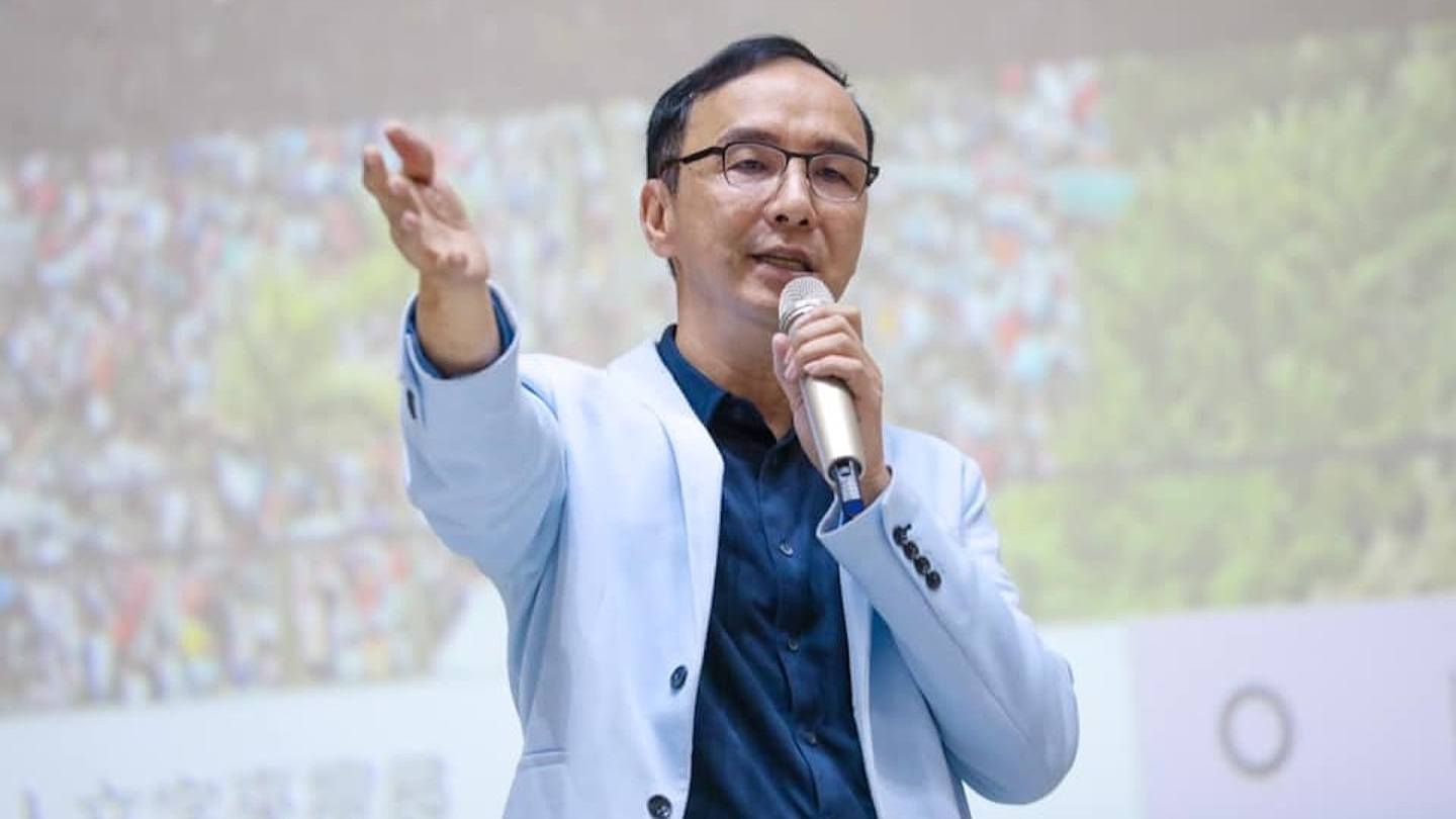 习近平电贺郑丽文当选国民党主席，盘点两党领导人互致贺电历史（组图） - 6