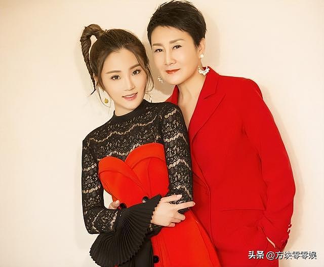 张凯丽34岁嫁给作家，和丈夫相爱30年，偏偏生了个不省心的女儿（组图） - 33
