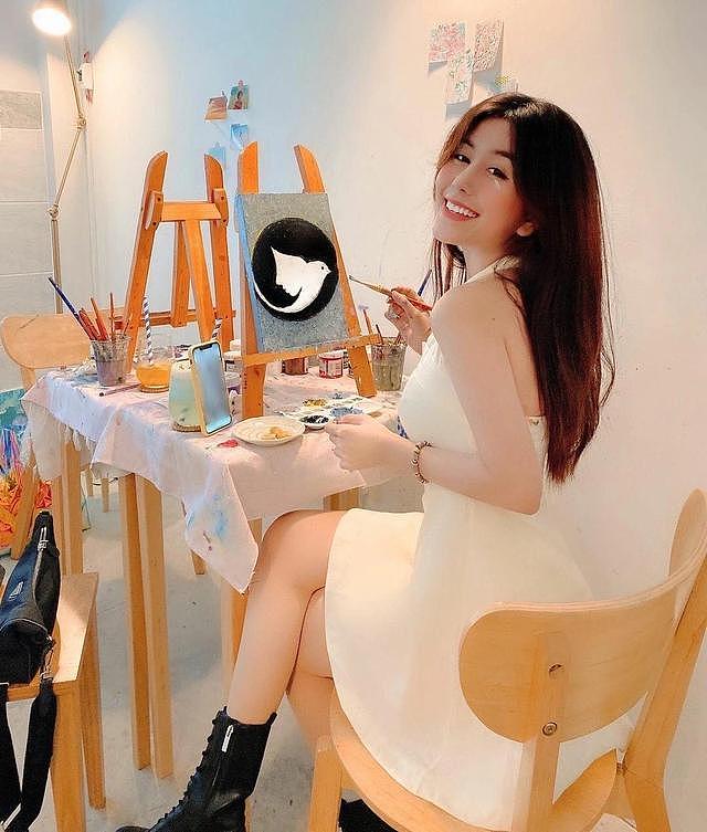 【美女】越南00后最美校花，初恋脸搭配火辣身材，原来校服和翘臀更配（组图） - 9