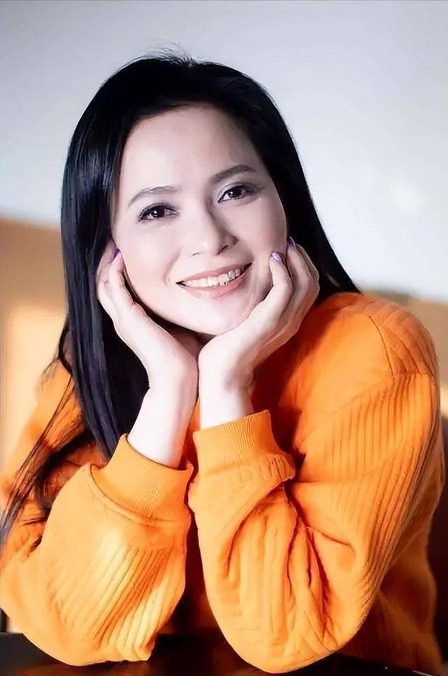 香港知名女星曾陷濒死边缘？每日吸氧4次，头发掉的只剩3分之一（组图） - 3