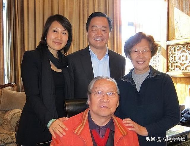 张凯丽34岁嫁给作家，和丈夫相爱30年，偏偏生了个不省心的女儿（组图） - 13