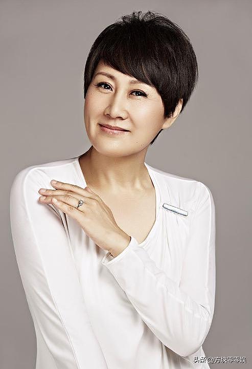 张凯丽34岁嫁给作家，和丈夫相爱30年，偏偏生了个不省心的女儿（组图） - 36