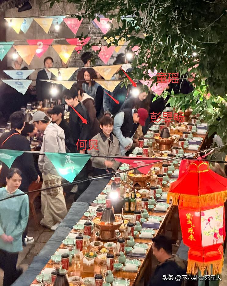 乌镇大佬聚餐:童谣素颜出众,黄磊孙莉夫妻敬酒(组图) - 2