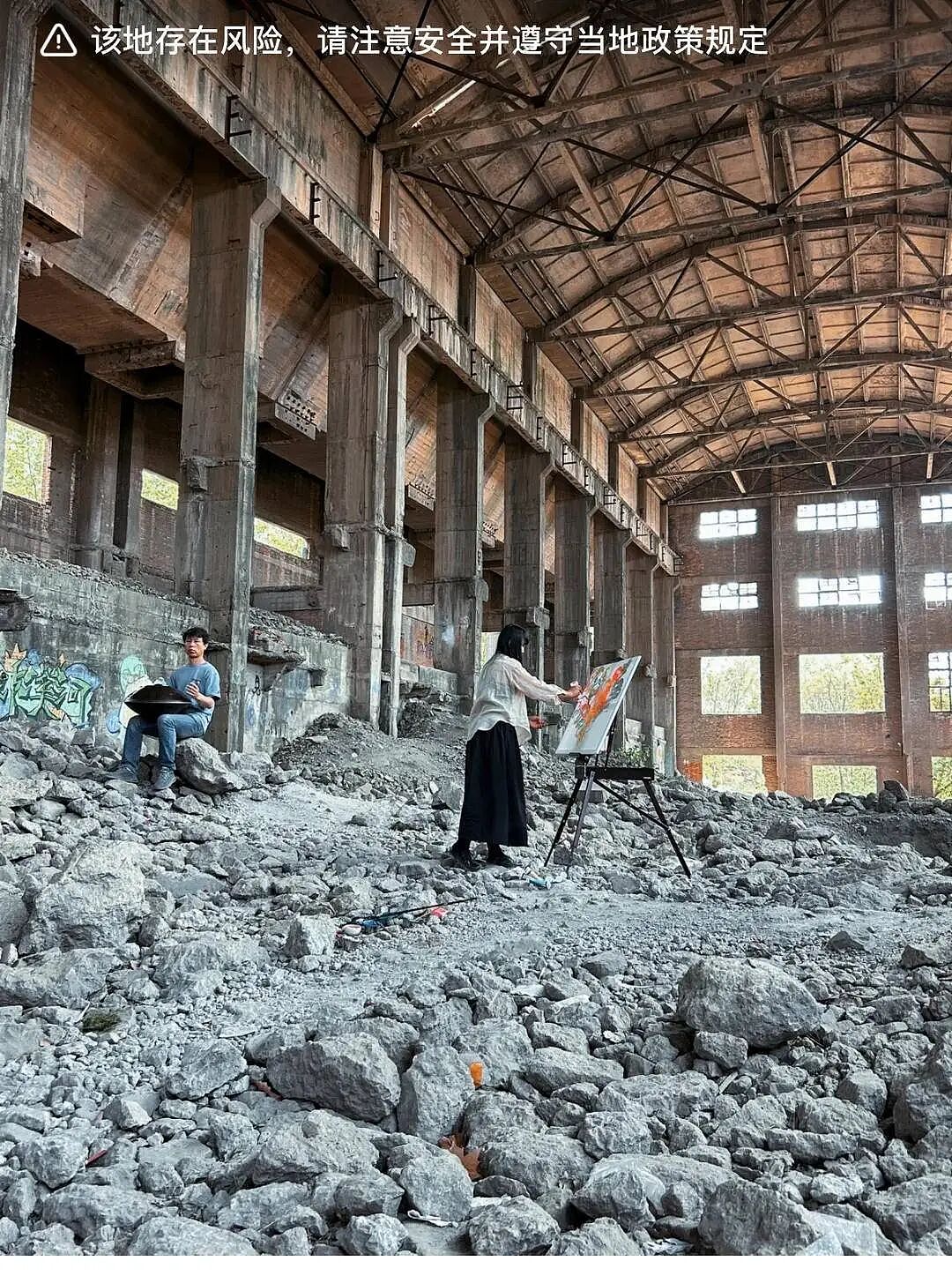 “探废”潮流悄然兴起：大量中国年轻人涌入废弃工厂、停诊医院，还有人办小型演奏会（组图） - 5