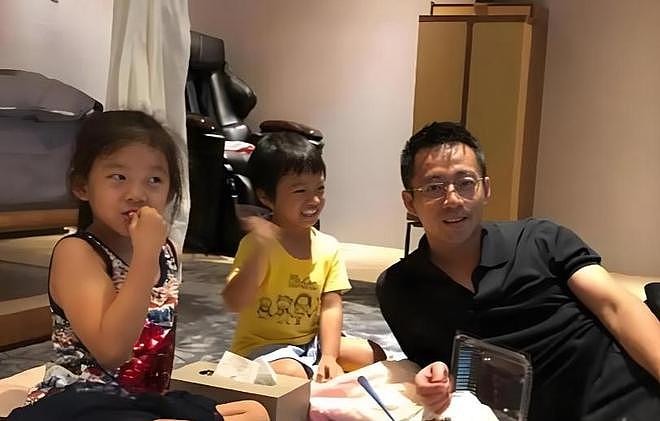 越演越假!小S金钟奖舞台的“姐妹情深戏”,被汪小菲当众戳破(组图) - 9