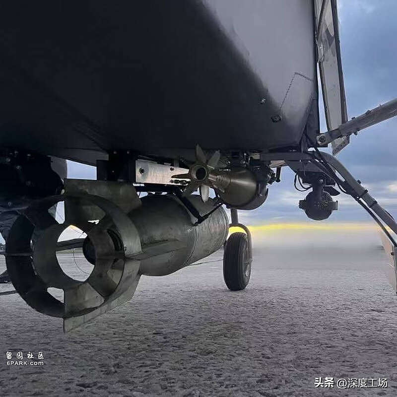 乌克兰疯狂同归于尽打法：俄罗斯夜空炸成血色（组图） - 3