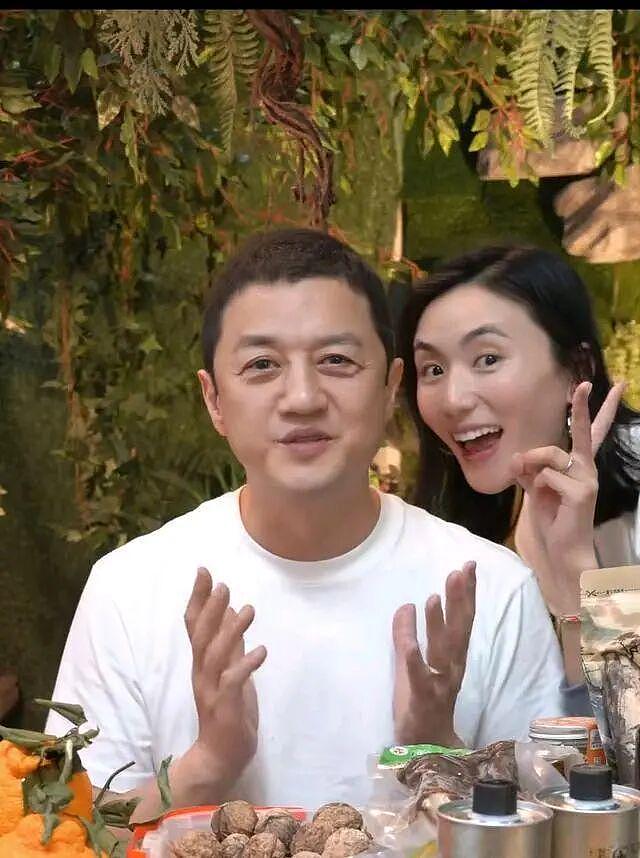 和海哈金喜离婚,是因为李亚鹏不爱钱(组图) - 1