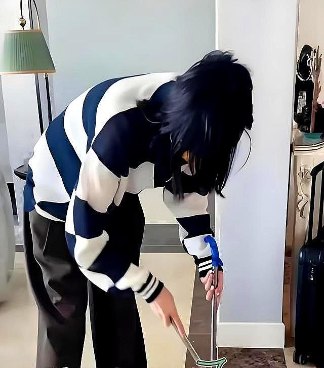 同父不同命！同样是离婚，王菲女儿满身名牌，金喜女儿却凄惨无比（组图） - 3