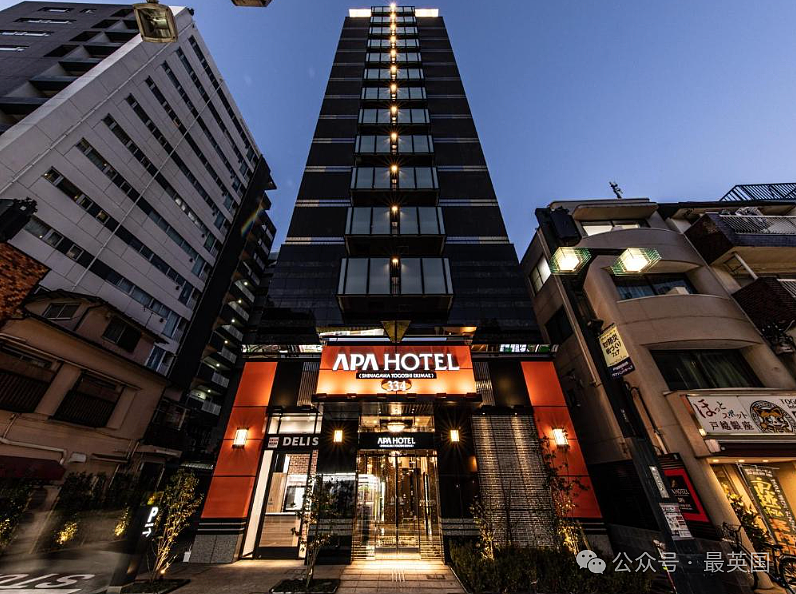 东京酒店惊魂夜！美女模特入住两天闻到怪味，床下竟然躲着一个陌生男人！（组图） - 16