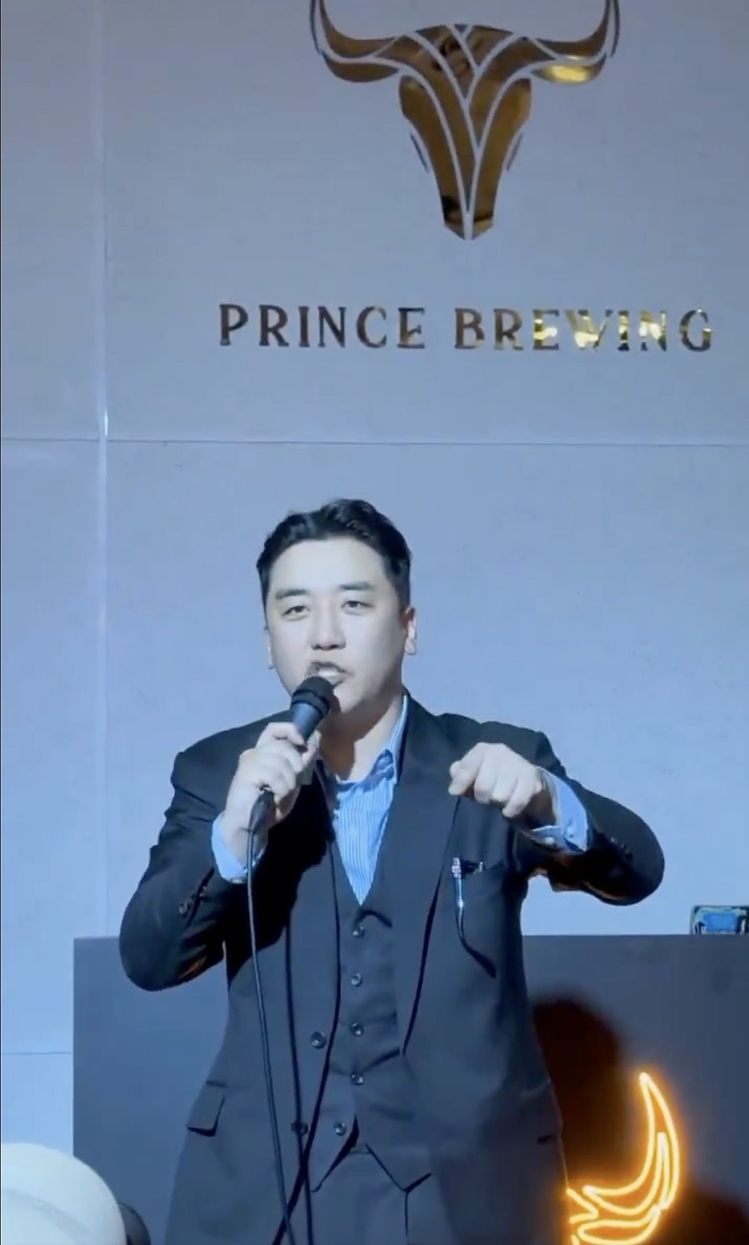 涉诈骗陈志柬埔寨太子银行陷挤提，韩星胜利曾为其酒吧站台（视频/组图） - 4