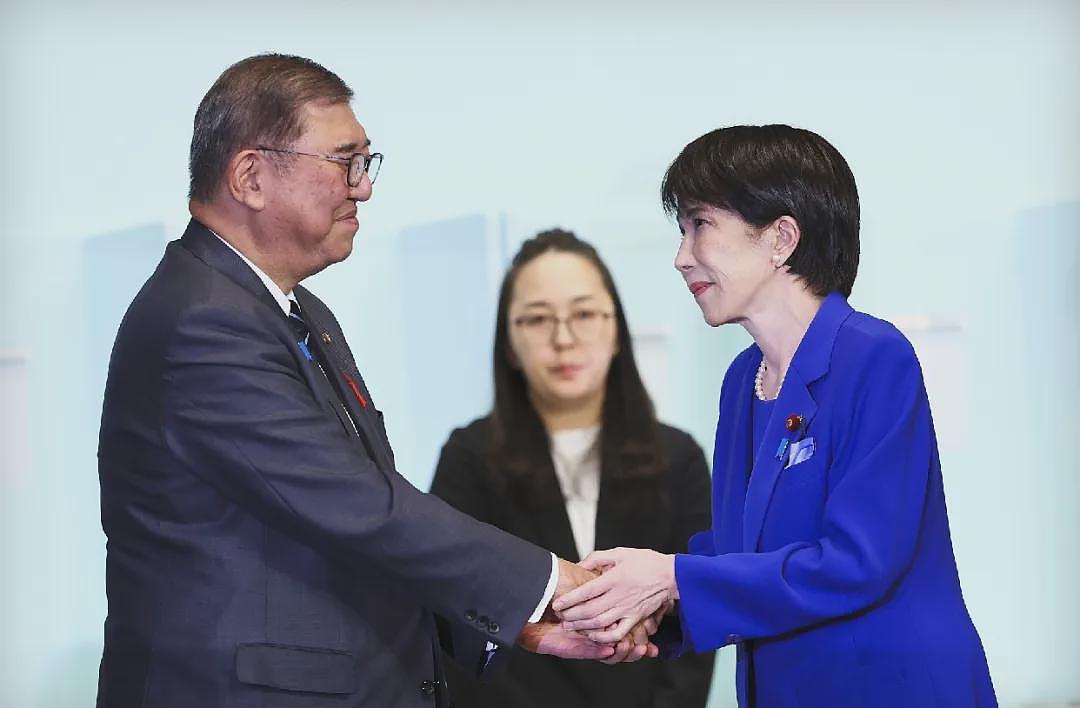 日本首位“第一先生”:与女首相交往0天闪婚!甘愿随妻姓做家庭煮夫,如今却瘫痪在床…(组图) - 16