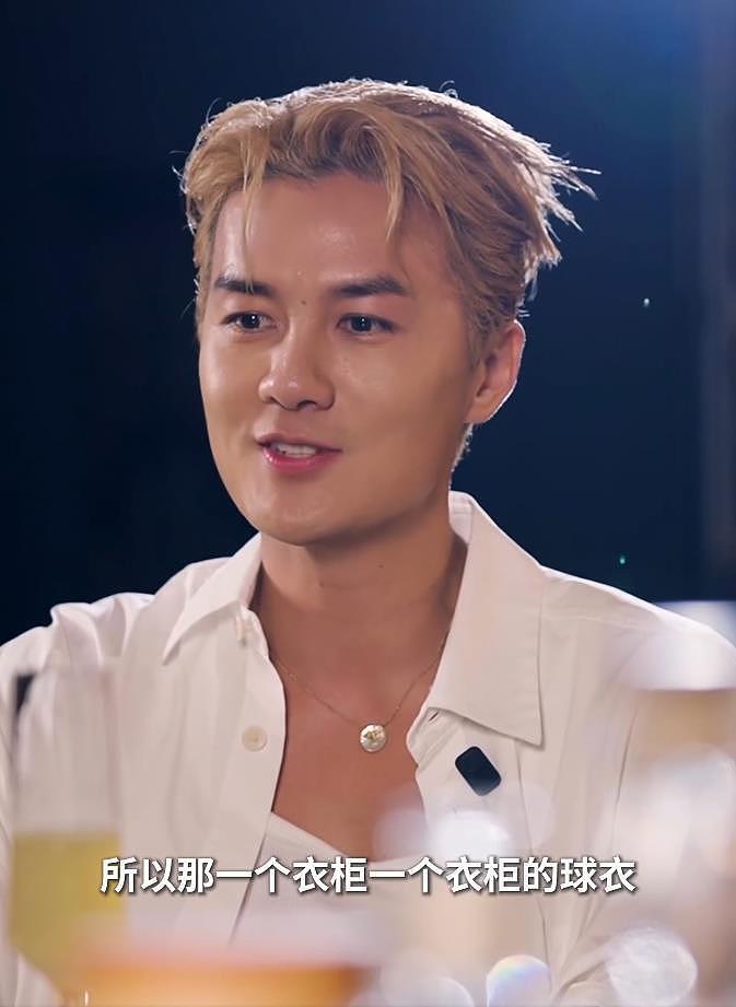 吴克群说“赚钱以后买来的都是自卑”,网友:当年不娶何超莲,真的很清醒(组图) - 5