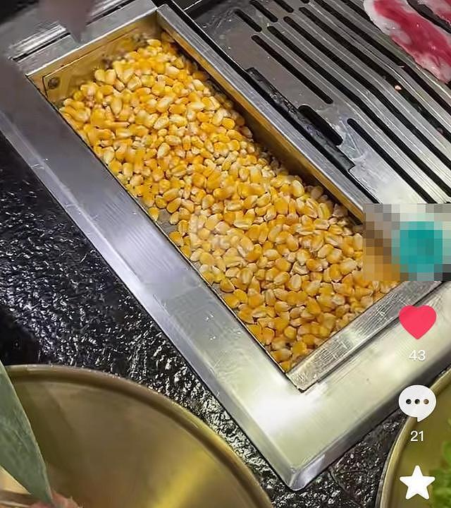 烤肉店用玉米做燃料被指浪费粮食,店家:能帮农民增收(组图) - 1