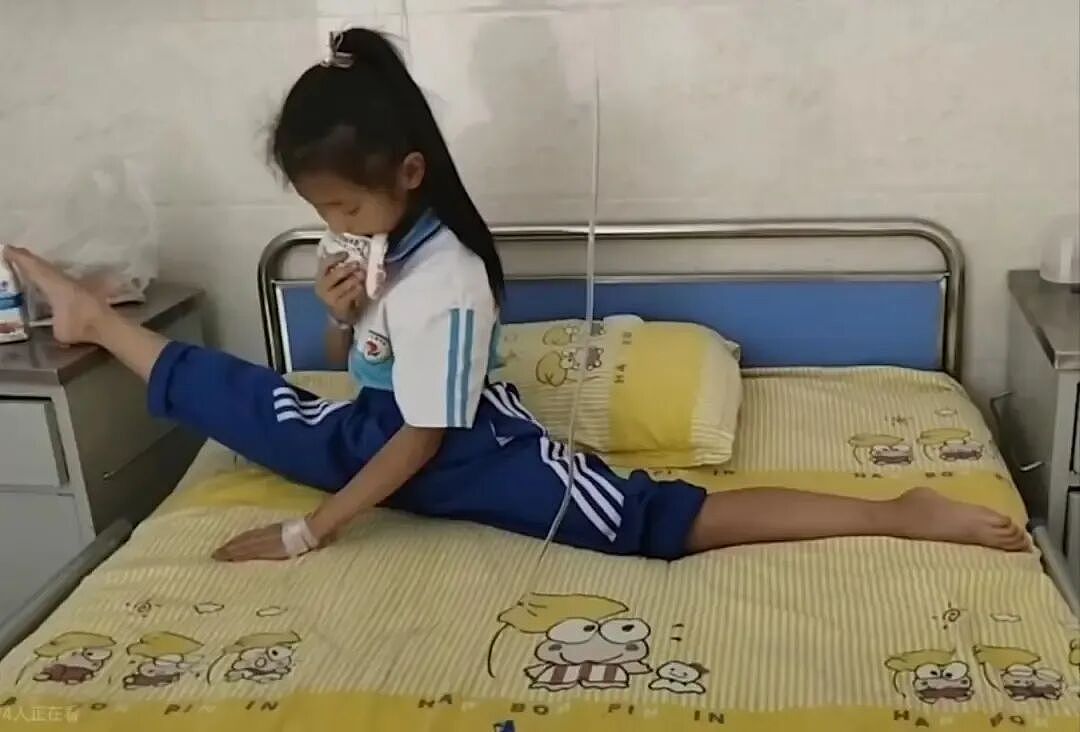在猪肉铺里跳芭蕾、被2.3亿人热议的山村女孩，登上了央视舞台（组图） - 31