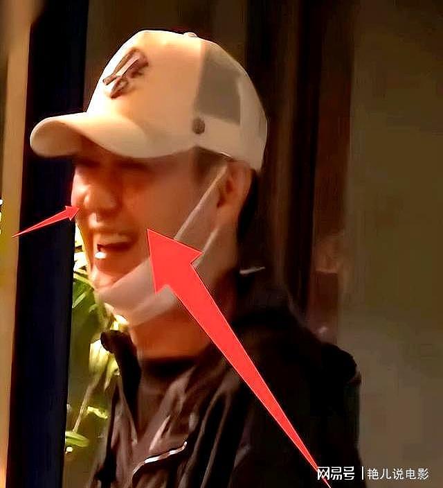 朱媛媛去世5月后,辛柏青露面!一个举动败好感,身旁美女引争议(组图) - 4