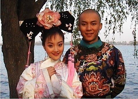 李小璐再陷复出争议:从“少女影后”到负面艺人,好牌被打烂?(组图) - 16