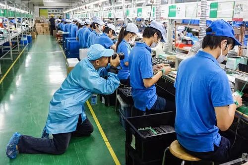 一个东莞保安,用170万张照片,拍下厂妹隐秘心事(组图) - 23