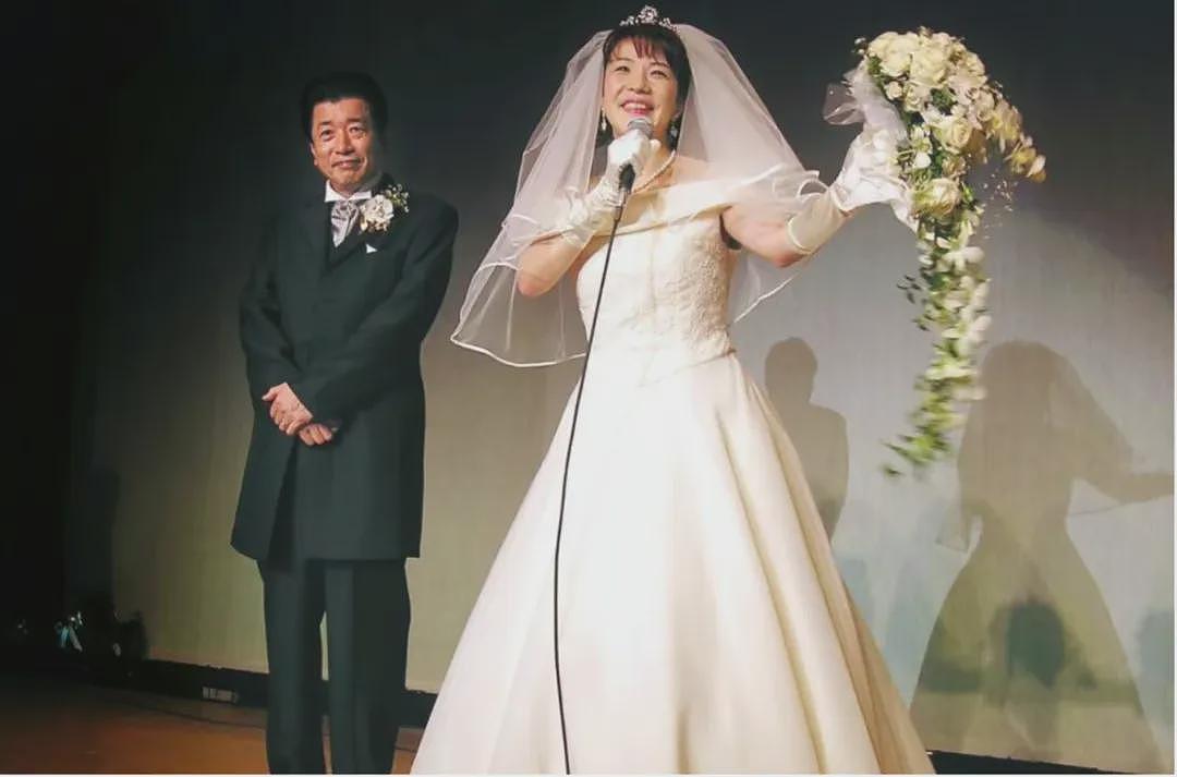 日本首位“第一先生”：与女首相交往0天闪婚！甘愿随妻姓做家庭煮夫，如今却瘫痪在床（组图） - 8