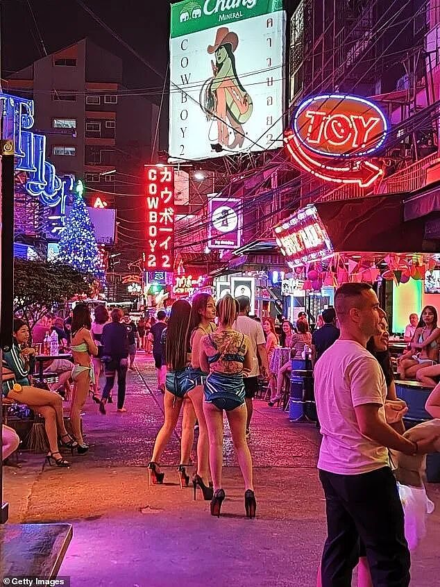 路易吉枪击前神秘失踪，原来在日本“龙场悟道”？还曾被泰国人妖挠了一顿…（组图） - 6
