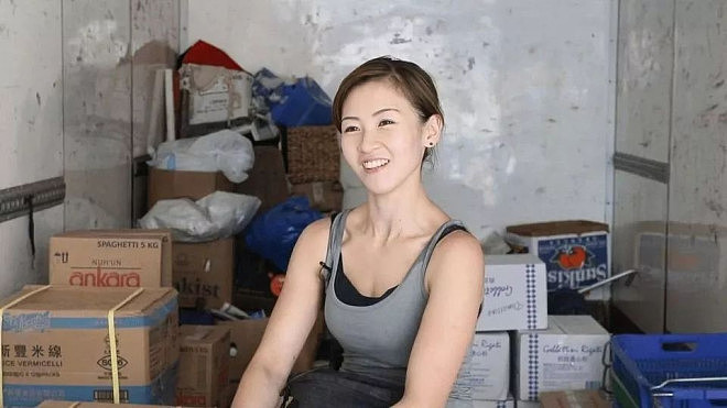 那个被富二代泡走的“最美女搬运工” 今怎样了（组图） - 6