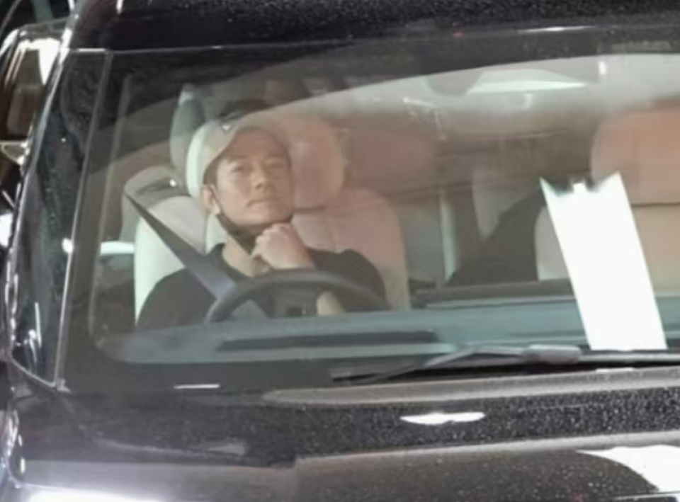 方媛回应三胎生女,狗仔拍到郭富城扁嘴,网友调侃还要继续生(组图) - 4