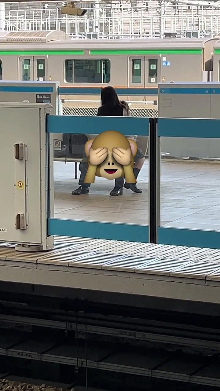 日本车站“活春宫”视频疯传!男女学生激战1分钟,女方颜值引网民惊叹(视频/组图) - 4