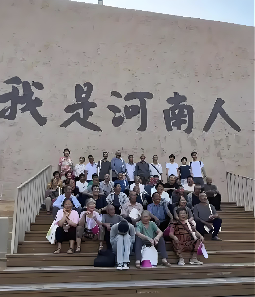 开大劳、住豪宅，炫富网红扎堆演“破产”，哭一场清货 2000万？（组图） - 13