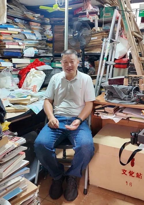 一个东莞保安,用170万张照片,拍下厂妹隐秘心事(组图) - 25