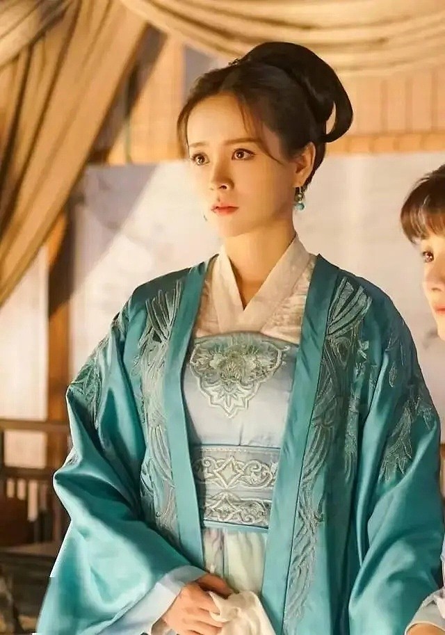 邓莎：嫁了富豪又控诉“丧偶式婚姻”，她能像黄圣依般翻红吗（组图） - 13