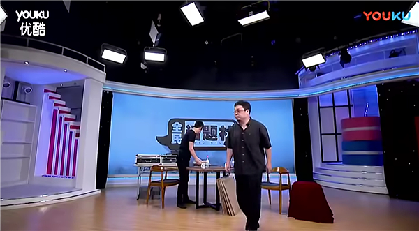 太尴尬了!王自如回忆与罗永浩“世纪约架”:想握手言和却遭无视(组图) - 1
