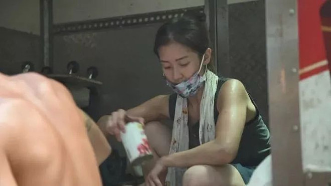 那个被富二代泡走的“最美女搬运工” 今怎样了（组图） - 5