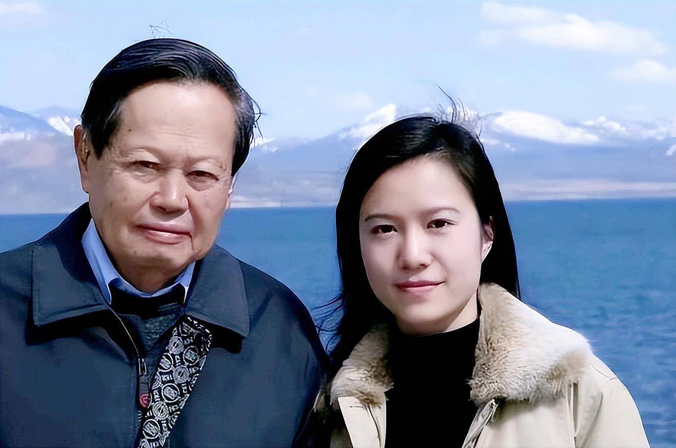杨振宁长子杨光诺:感谢继母翁帆,这些年她是全家最温暖的依靠(组图) - 7