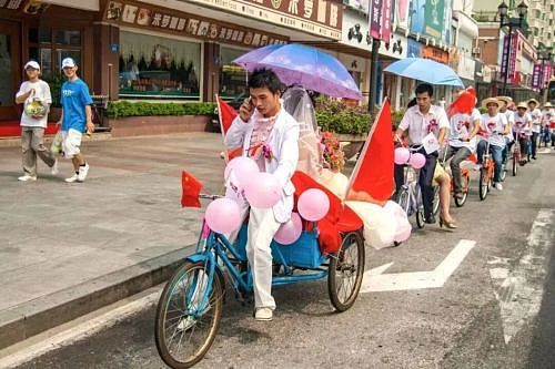 一个东莞保安,用170万张照片,拍下厂妹隐秘心事(组图) - 7