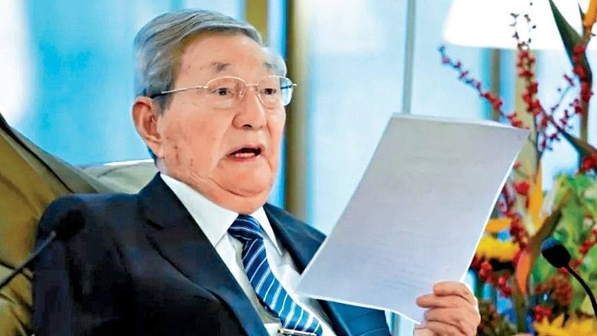 97岁朱镕基久未露面,日前托人问候清华经管顾委会会议(图) - 1
