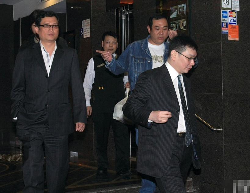 一路走好!香港老戏骨正式出殡火化,因肾衰竭离世终年67岁(组图) - 9