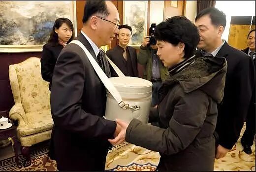 【社交】女特工朱枫血洒台湾,被叛徒出卖后吞金明志,身中6枪牺牲,60年后遗骨终归故里(组图) - 16