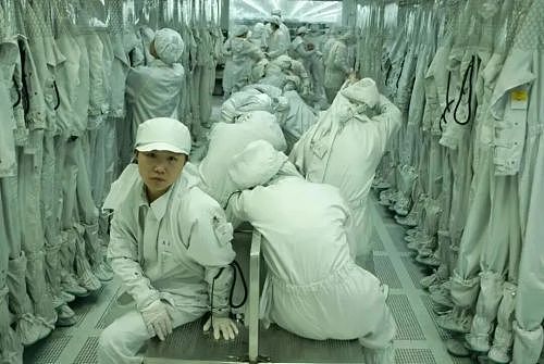 一个东莞保安,用170万张照片,拍下厂妹隐秘心事(组图) - 20