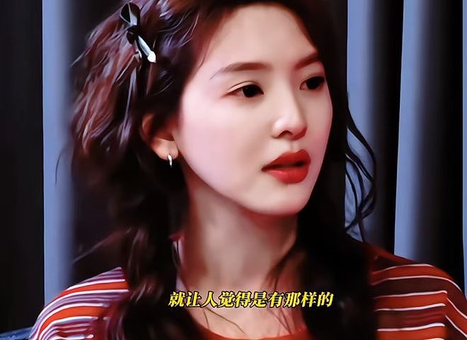 李沁VOGUE采访翻车！称赞马思纯性格纯真像男孩：没有女孩的磨叽（组图） - 18
