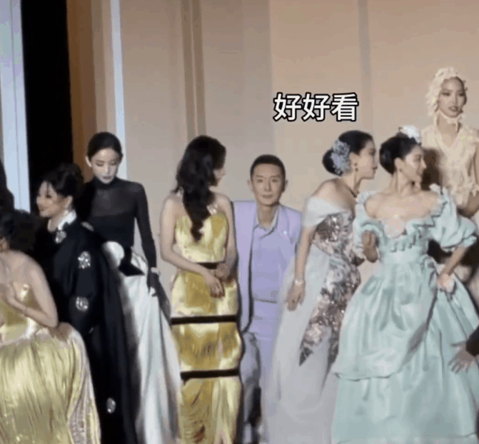 VOGUE大合照太势利：C位有人被骂德不配位，三大影后只能站角落（组图） - 14
