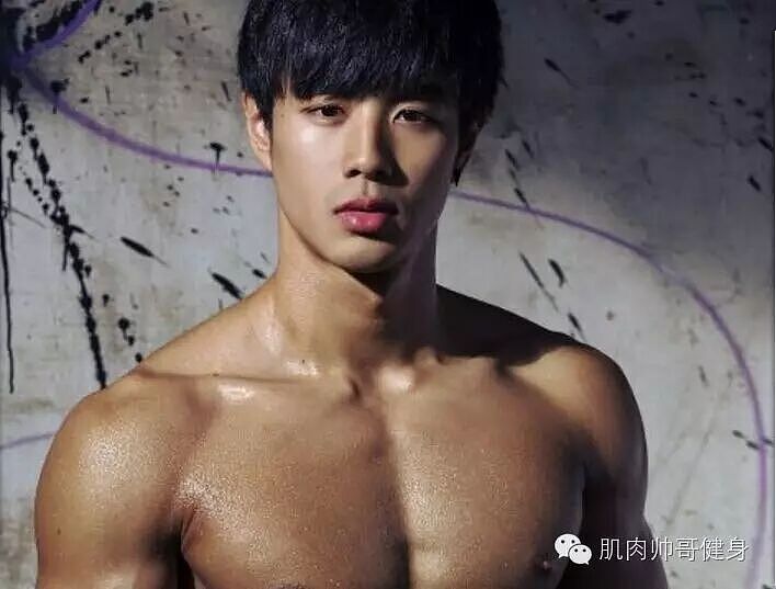 【帅哥】人鱼线肌肉帅哥,健身带来的魅力,今天你健身了吗(组图) - 5