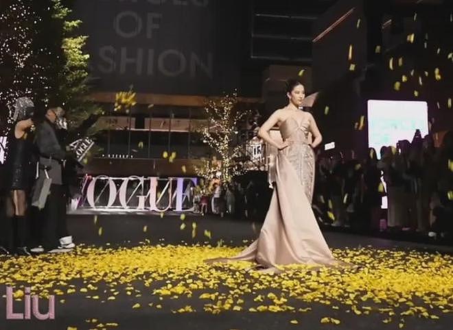 85花争锋名场面!刘亦菲杨幂同框互不搭理,一人压轴一人抢第一(组图) - 10
