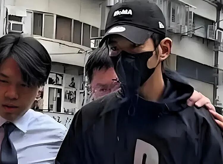 热搜!贾静雯拍戏现场突闻噩耗,丈夫修杰楷涉伪造病历遭拘提,家庭、事业、名誉全线受创(组图) - 1