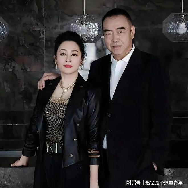深扒之后才发现！倪萍的三婚丈夫杨亚洲，已经开始给全家人争光了（组图） - 6